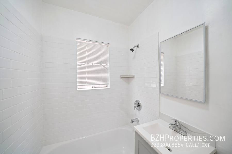 Apartment for rent at 8633 Denver Ave #3, Los Angeles, CA 90044