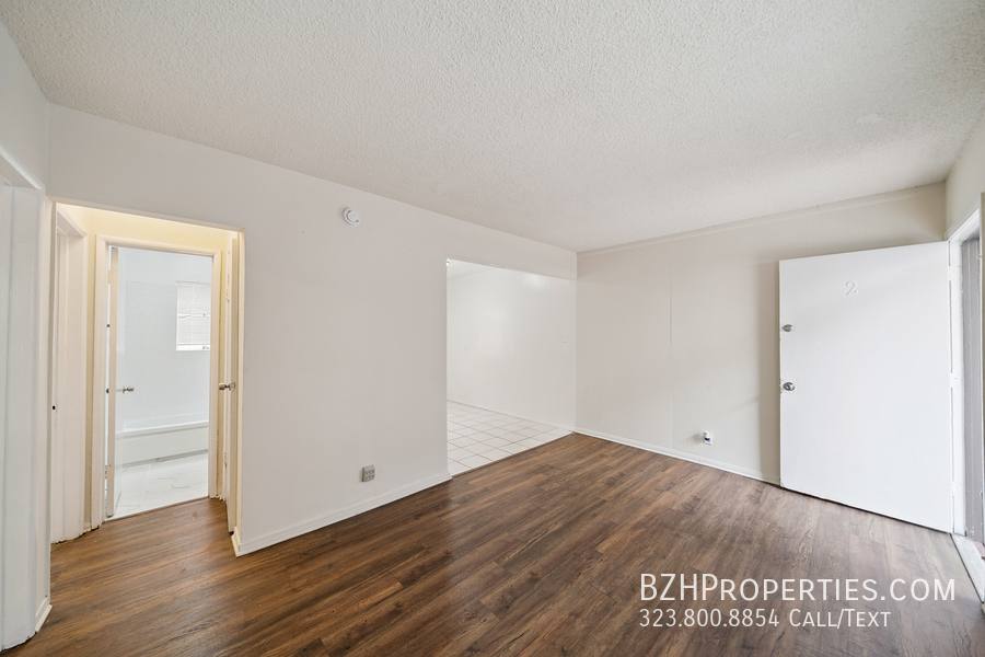 Apartment for rent at 8633 Denver Ave #3, Los Angeles, CA 90044