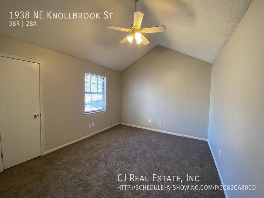 House for rent at 1938 NE Knollbrook St, Lees Summit, MO 64086