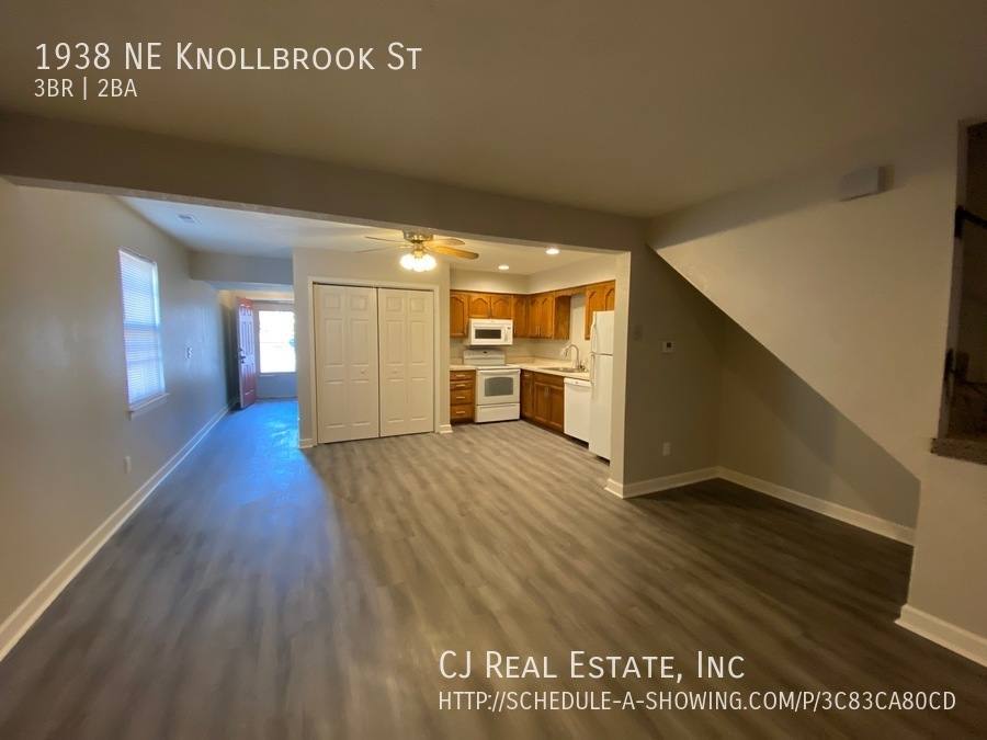 House for rent at 1938 NE Knollbrook St, Lees Summit, MO 64086