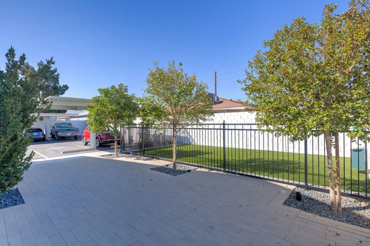 Apartment for rent at 1937 Sunset Circle, Henderson, NV 89011