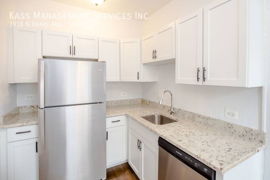 Apartment for rent at 1918 N Drake Ave #1E, Chicago, IL 60647