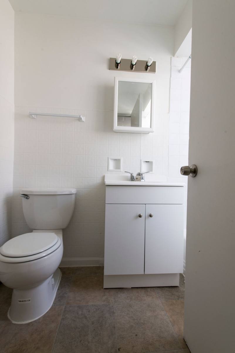 Apartment for rent at 8640 S Ingleside Ave, Chicago, IL 60619