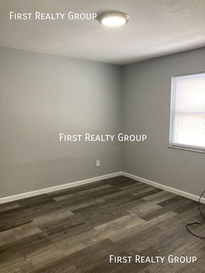 Apartment for rent at 305 N Broadway #2, Dayton, OH 45426