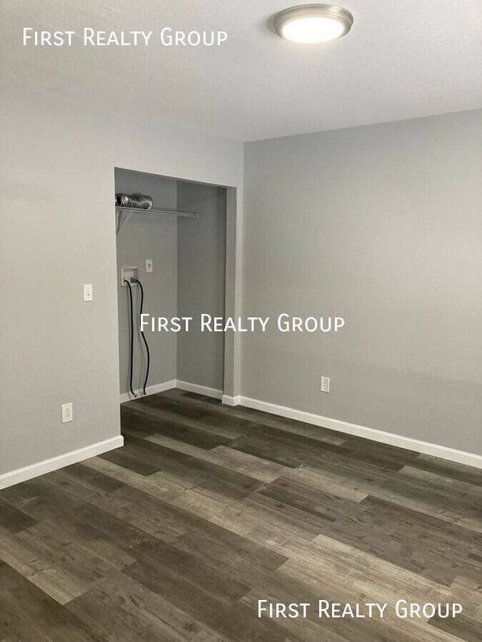 Apartment for rent at 305 N Broadway #2, Dayton, OH 45426