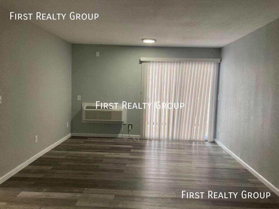 Apartment for rent at 305 N Broadway #2, Dayton, OH 45426