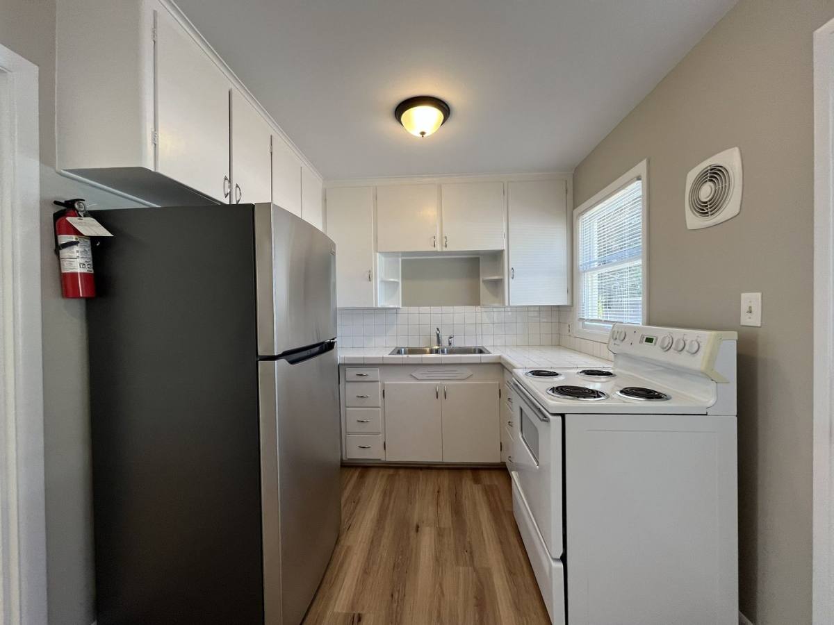 Apartment for rent at 2830-2836 SE 50th Ave, Portland, OR 97206