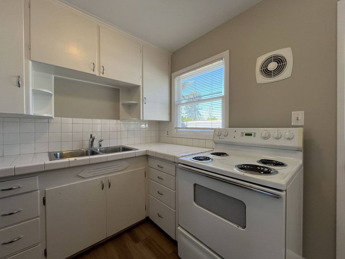 Apartment for rent at 2830-2836 SE 50th Ave, Portland, OR 97206