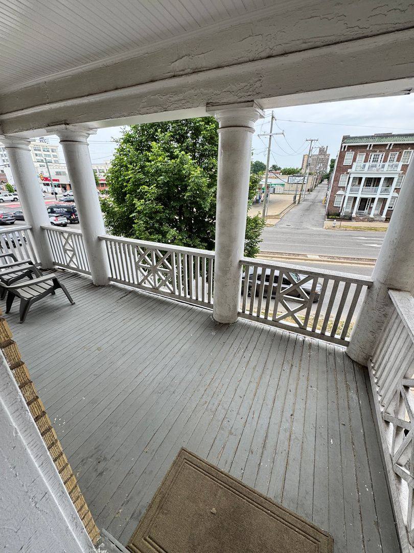 Apartment for rent at 808 N Arthur Ashe Blvd, Richmond, VA 23220