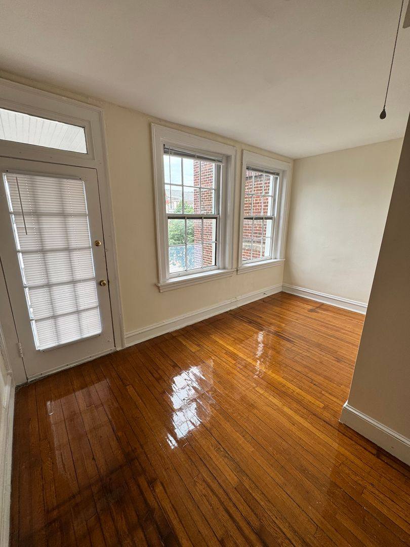 Apartment for rent at 808 N Arthur Ashe Blvd, Richmond, VA 23220