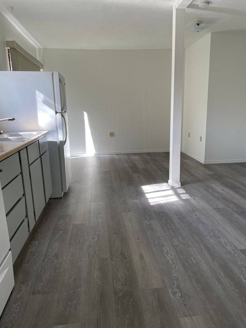Apartment for rent at 543 Ivy St, Medford, OR 97501