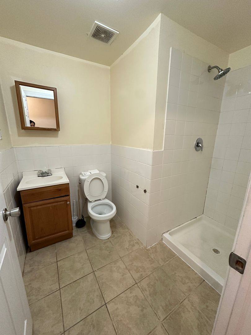 Apartment for rent at 437 N Wiota St, Philadelphia, PA 19104