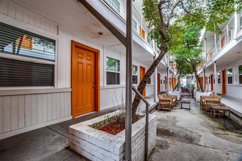 Apartment for rent at 4927 San Jacinto St #106, Dallas, TX 75206