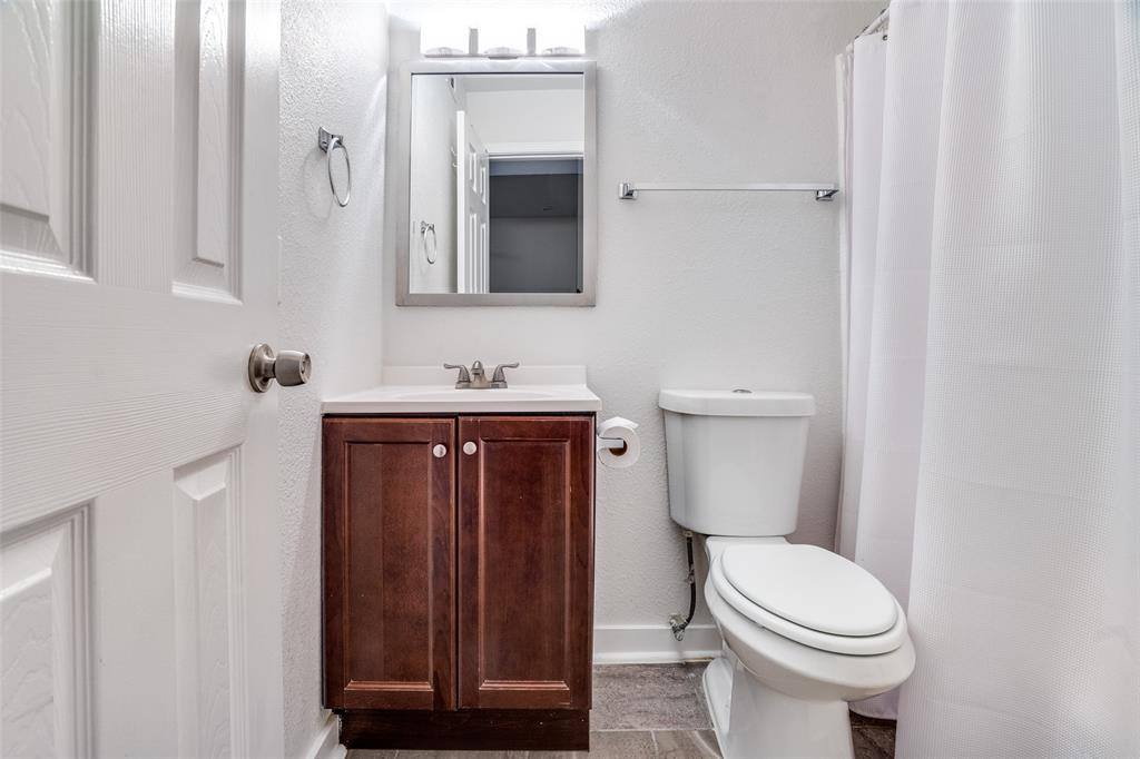 Apartment for rent at 4927 San Jacinto St #106, Dallas, TX 75206