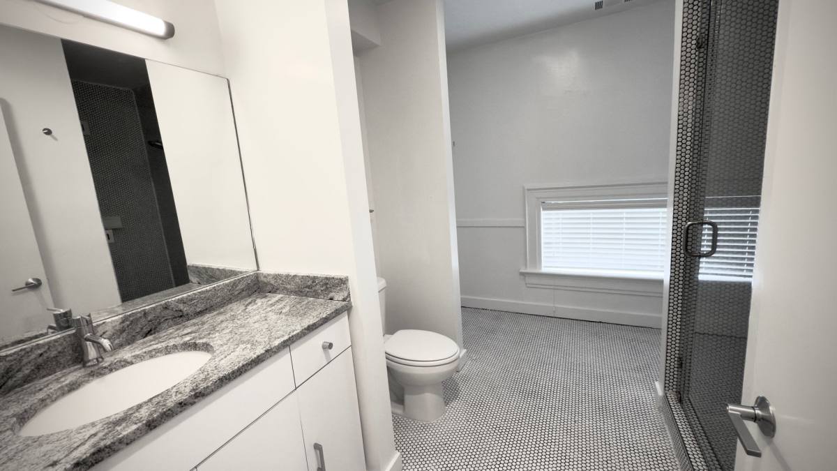 Apartment for rent at 236 S Watkins, Memphis, TN 38104