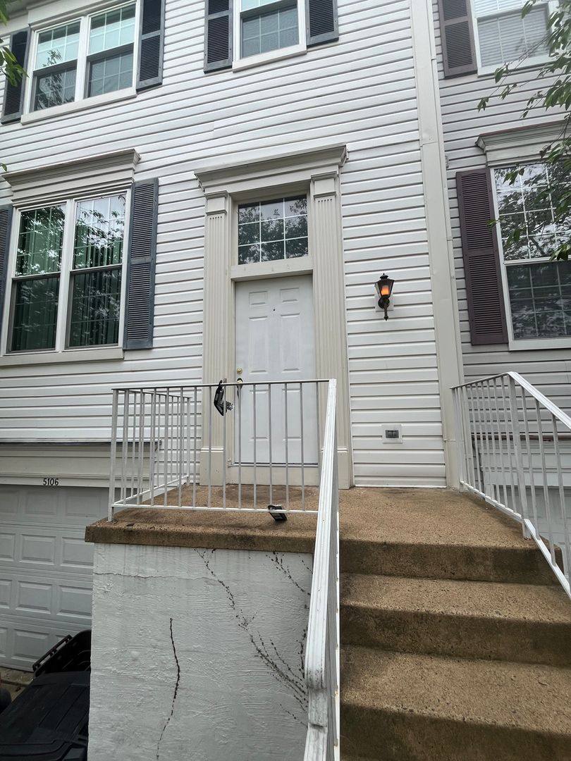 Townhouse for rent at 5106 Observation Way, Alexandria, VA 22312