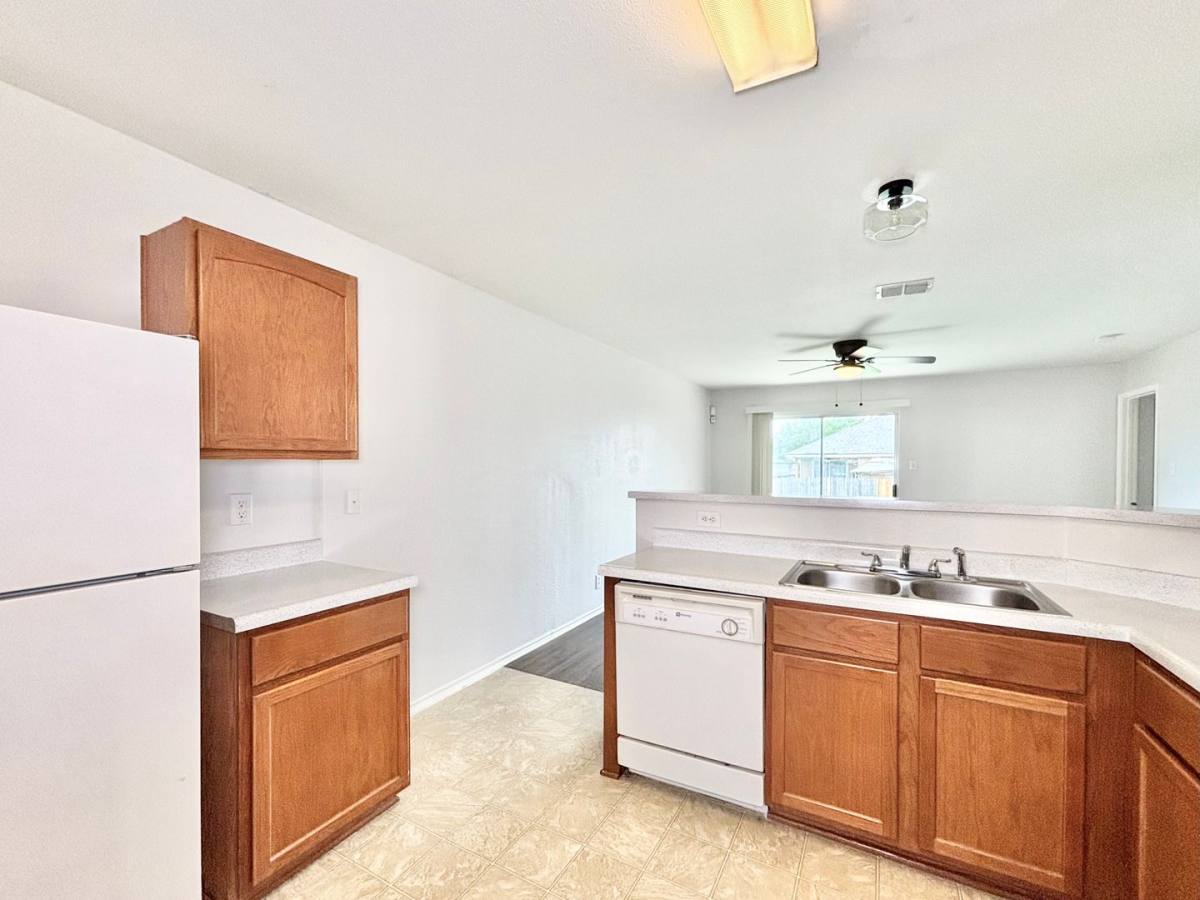 House for rent at 6926 Opal Cliffs, Converse, TX 78109