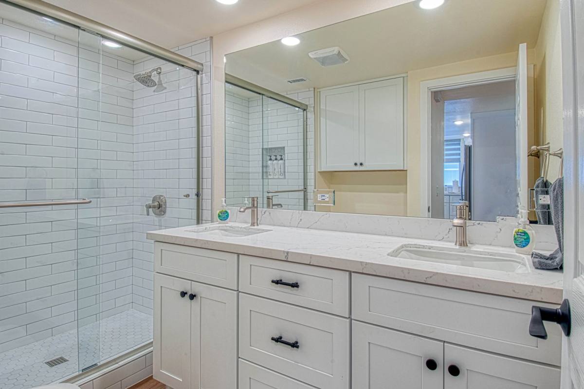 Apartment for rent at 5008 Seashore Dr, Newport Beach, CA 92663