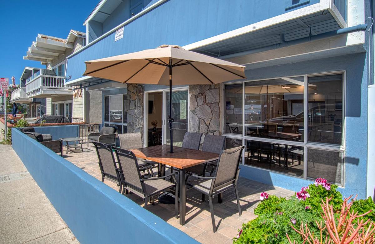 Apartment for rent at 5008 Seashore Dr, Newport Beach, CA 92663