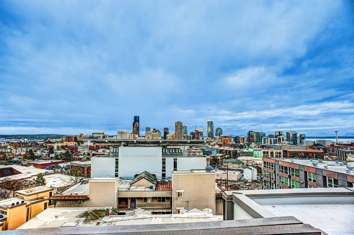 Apartment for rent at 1523 E Madison St, Seattle, WA 98122