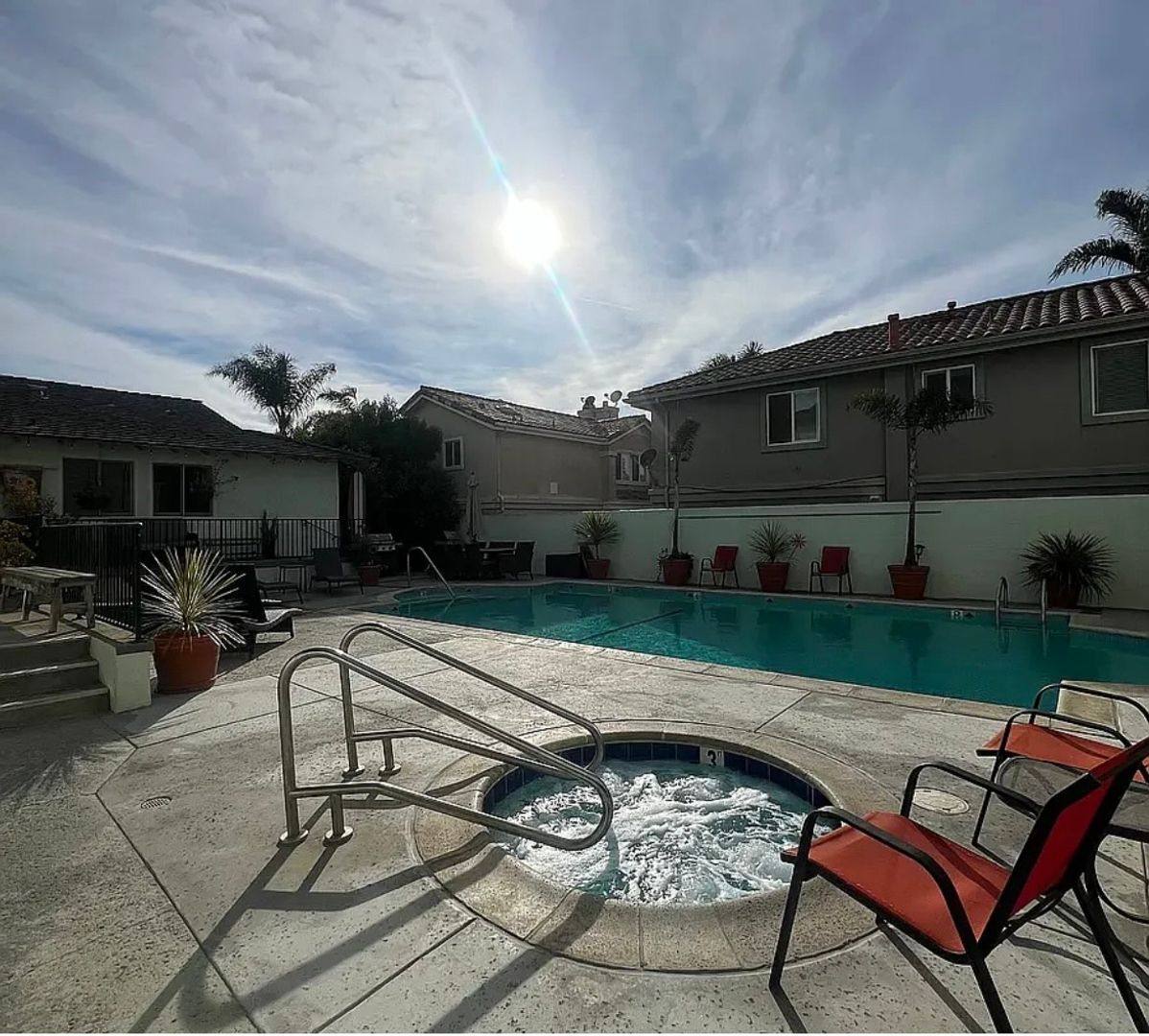 Apartment for rent at 2422 Graham Ave, Redondo Beach, CA 90278