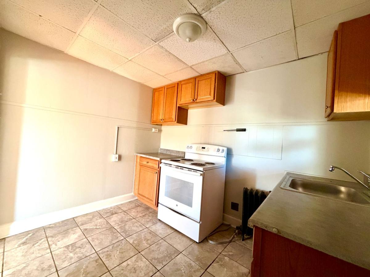 Apartment for rent at 165 Summit Ave, Hagerstown, MD 21740