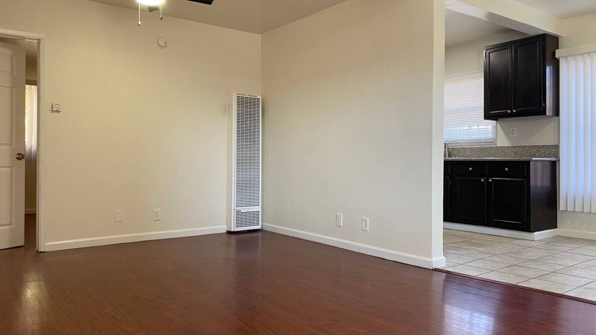 Apartment for rent at 1475 Venice Blvd, Los Angeles, CA 90006