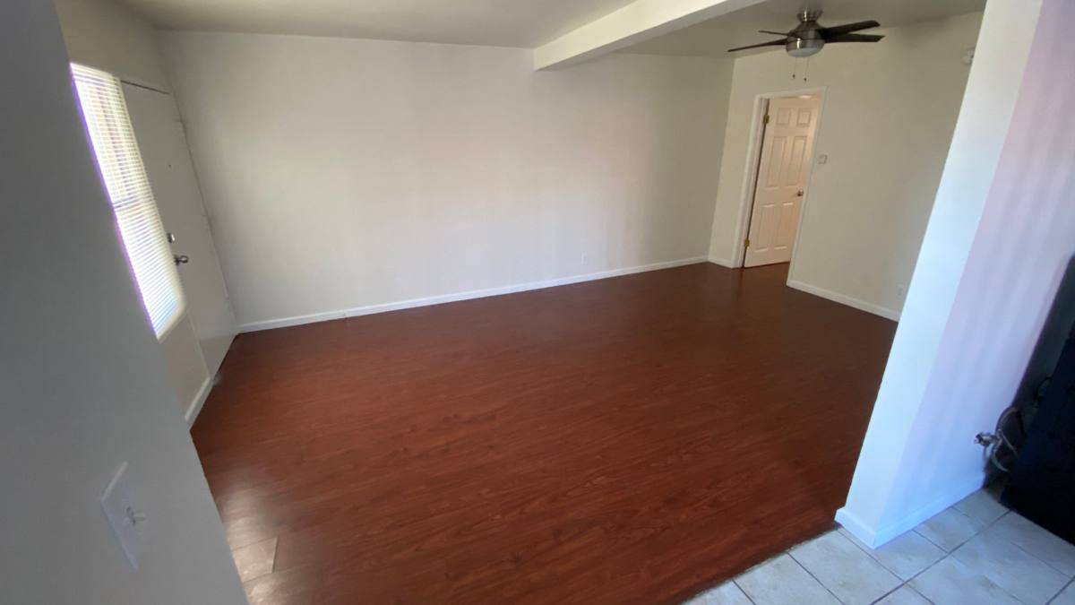 Apartment for rent at 1475 Venice Blvd, Los Angeles, CA 90006