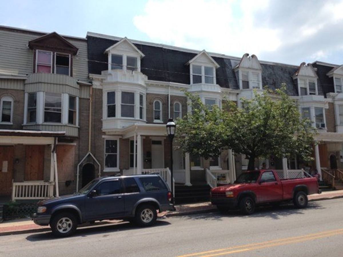 Apartment for rent at 640 W Princess St, York, PA 17401