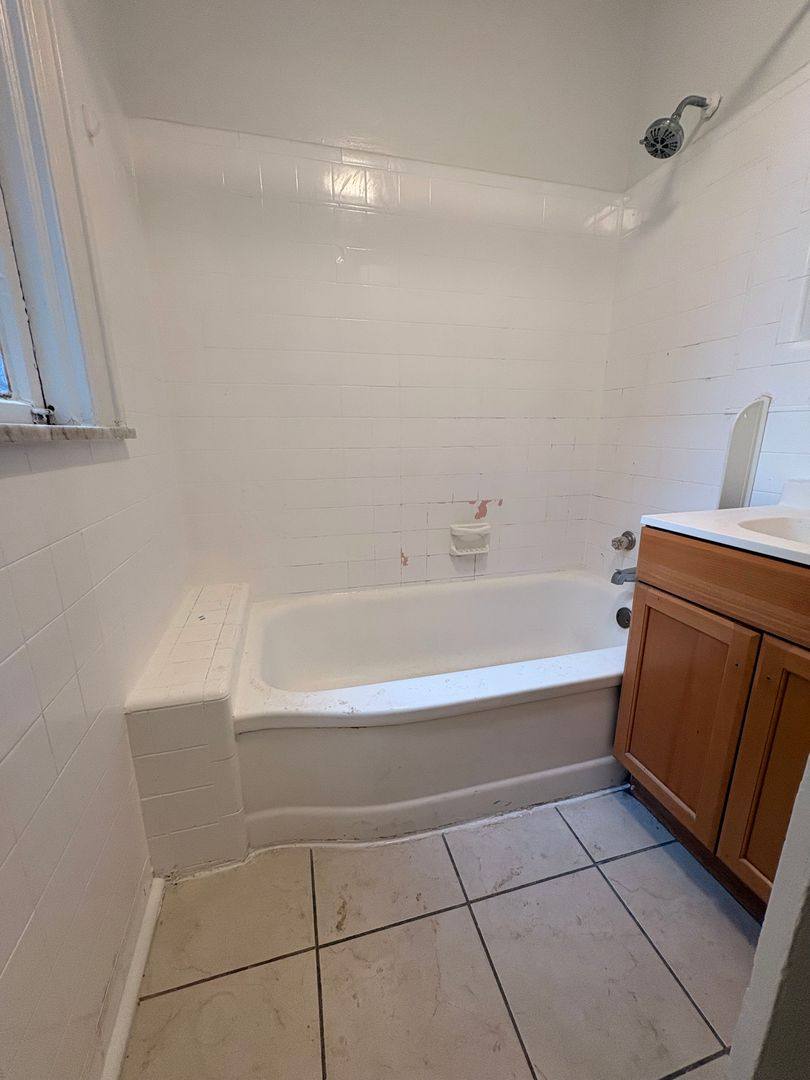 Apartment for rent at 640 W Princess St, York, PA 17401