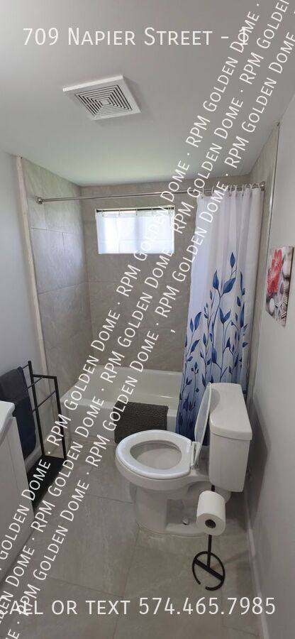Apartment for rent at 709 Napier St #1, South Bend, IN 46601
