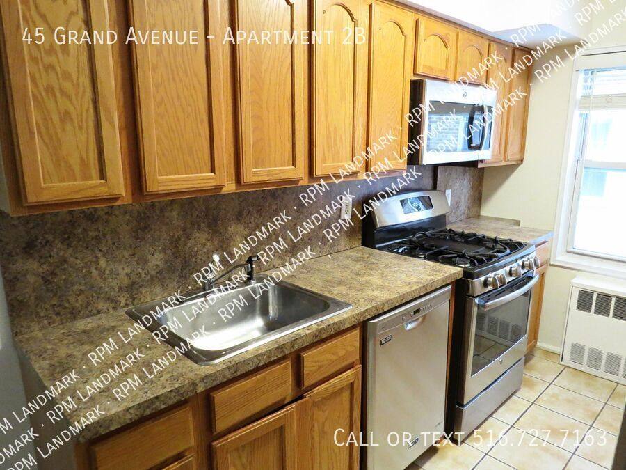Apartment for rent at 45 Grand Ave #2B, Rockville Centre, NY 11570