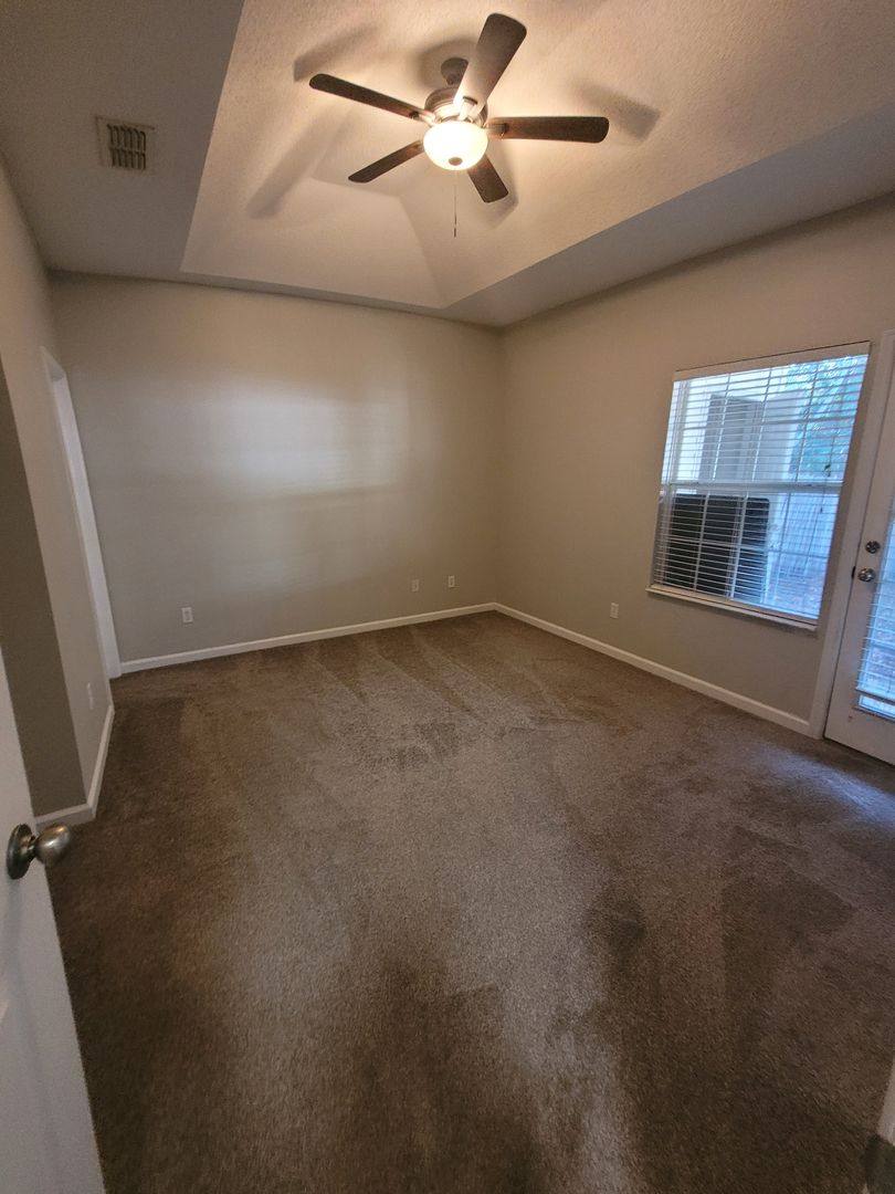 Townhouse for rent at 1672 Corey Wood Circle, Tallahassee, FL 32304
