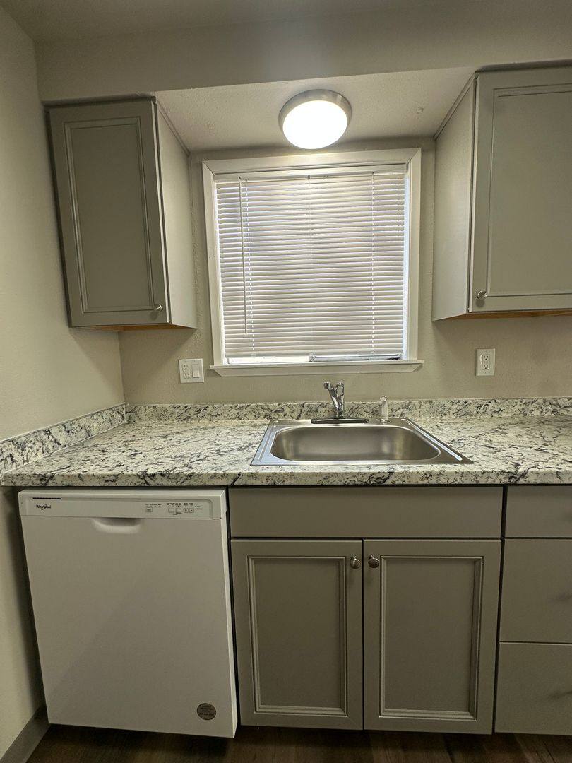 Apartment for rent at 108 SE Cleveland Ave, Bend, OR 97702