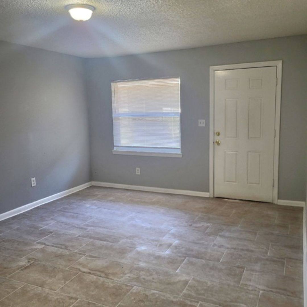 House for rent at 8215 N Klondyke St, Tampa, FL 33604