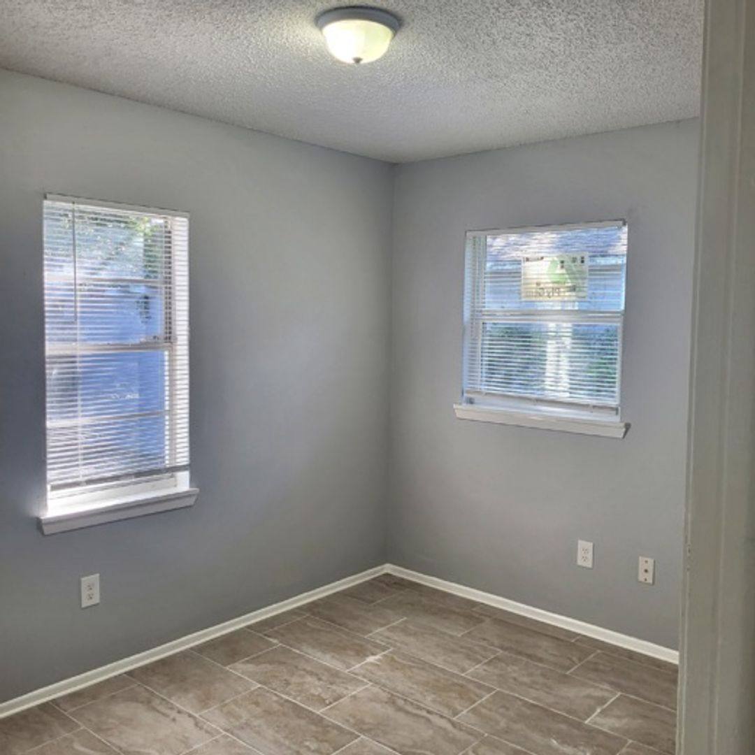 House for rent at 8215 N Klondyke St, Tampa, FL 33604