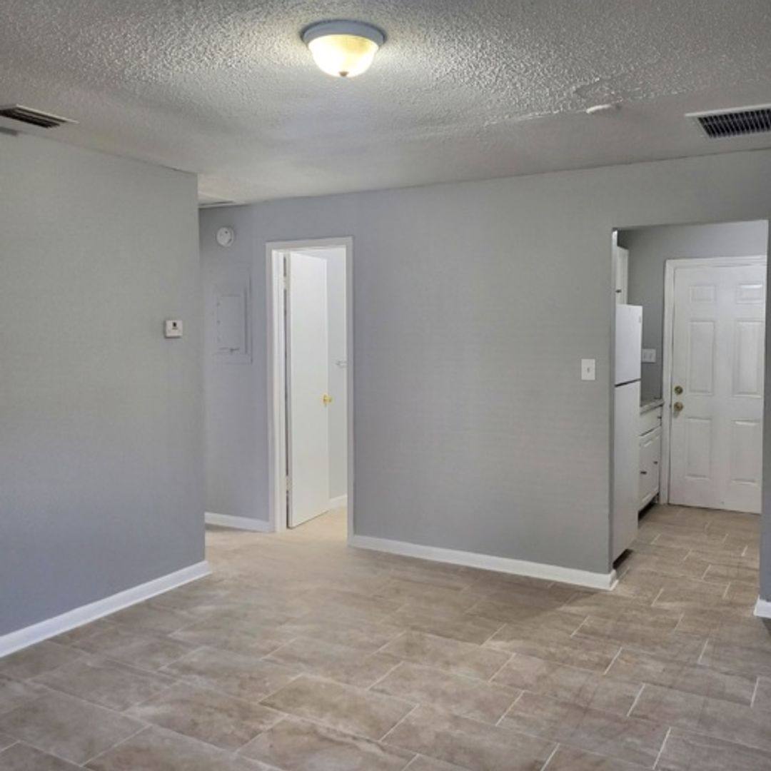 House for rent at 8215 N Klondyke St, Tampa, FL 33604