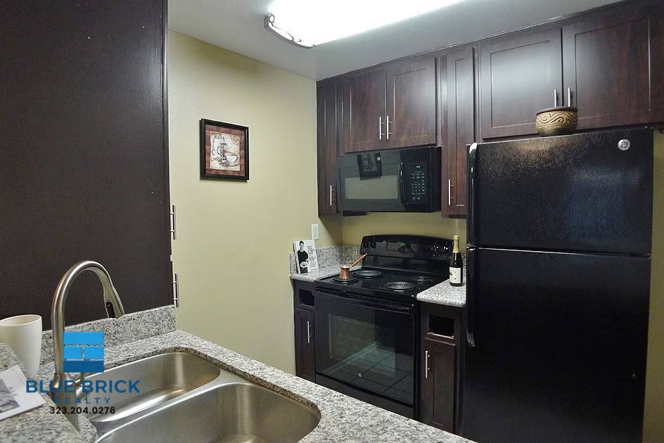 Apartment for rent at 245 N Alvarado St #213A, Los Angeles, CA 90026