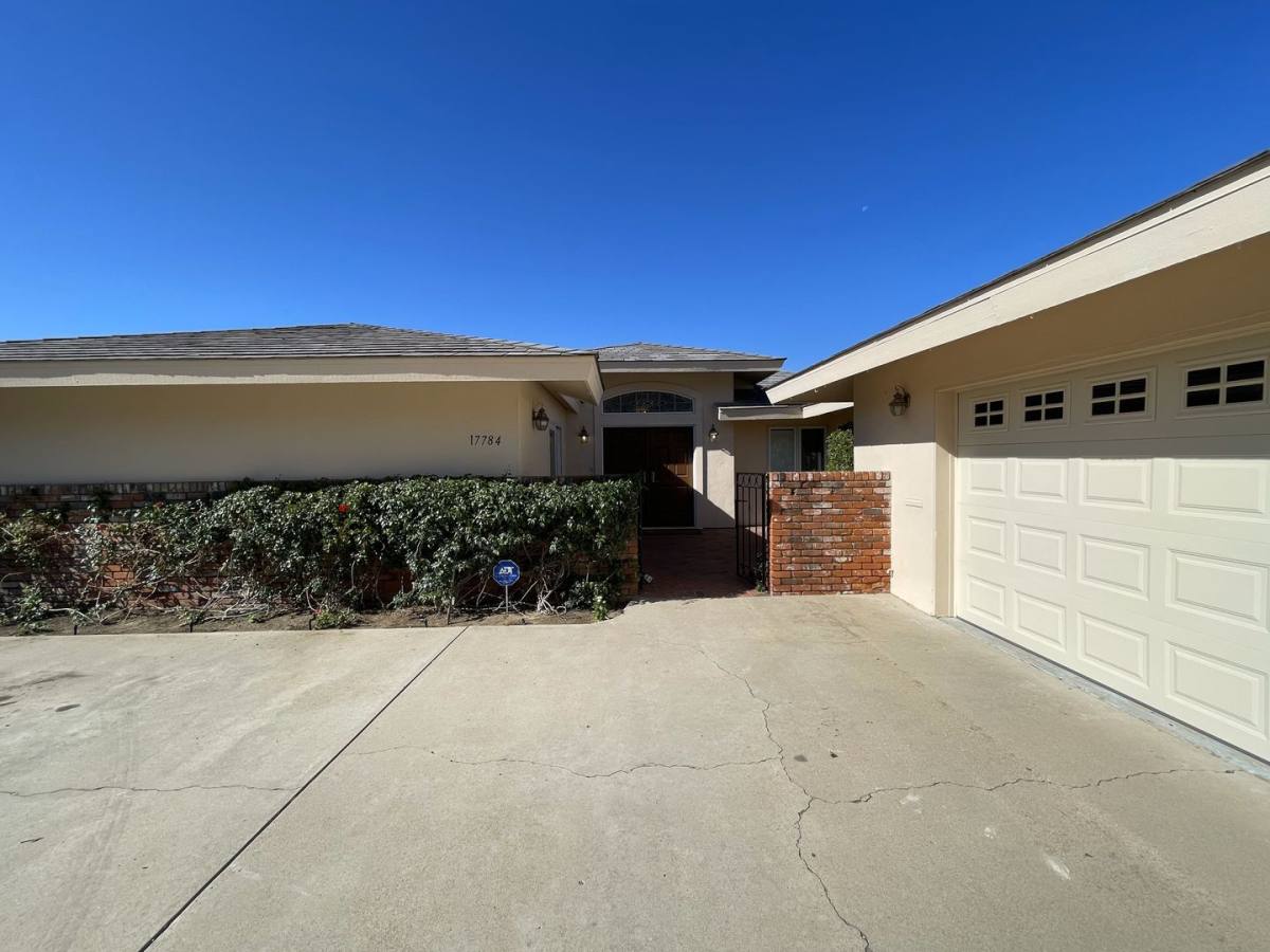House for rent at 17784 Via Gracia, San Diego, CA 92128