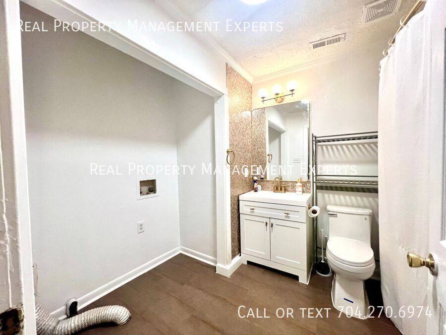 House for rent at 723 Cricketwood Lane, Charlotte, NC 28215