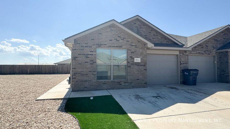 Townhouse for rent at 2101 N Jayton Ave #A, Lubbock, TX 79403