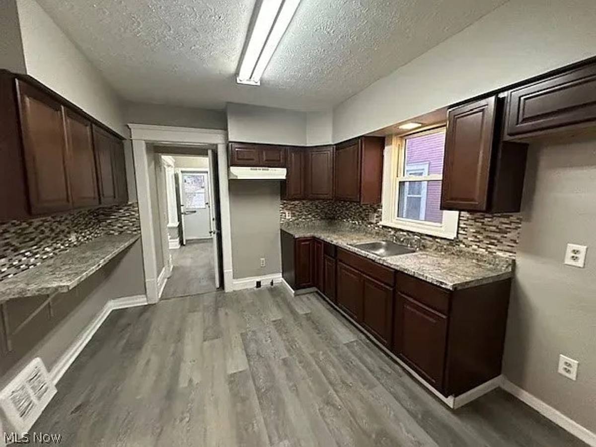 House for rent at 483 Douglas St, Akron, OH 44307