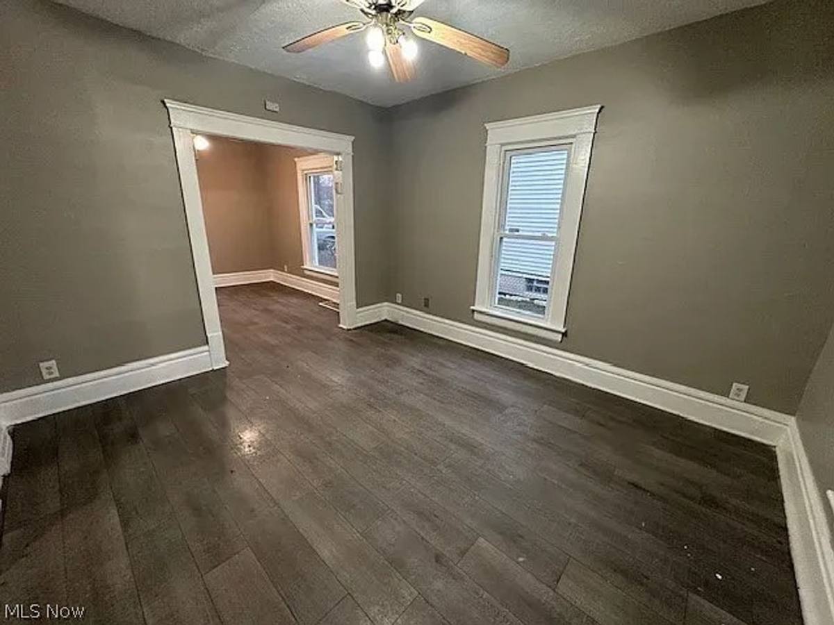 House for rent at 483 Douglas St, Akron, OH 44307