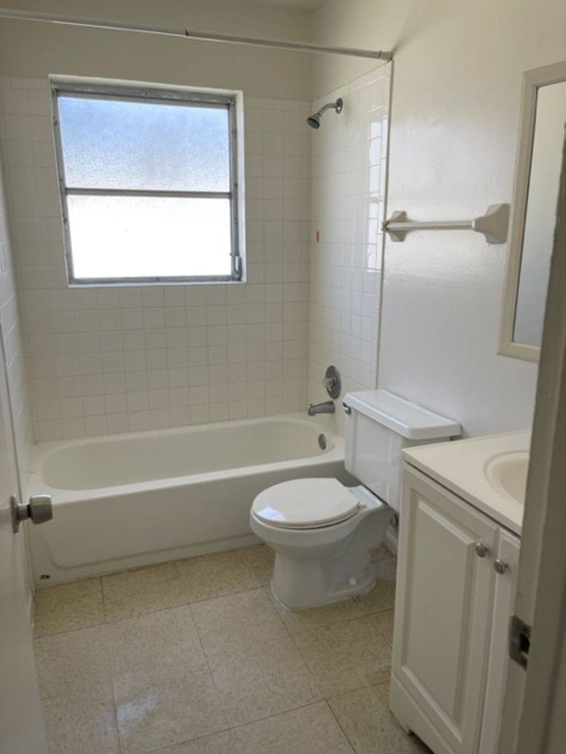 Apartment for rent at 246 Cypress Lane - 247 Alemeda Dr, Lake Worth, FL 33461