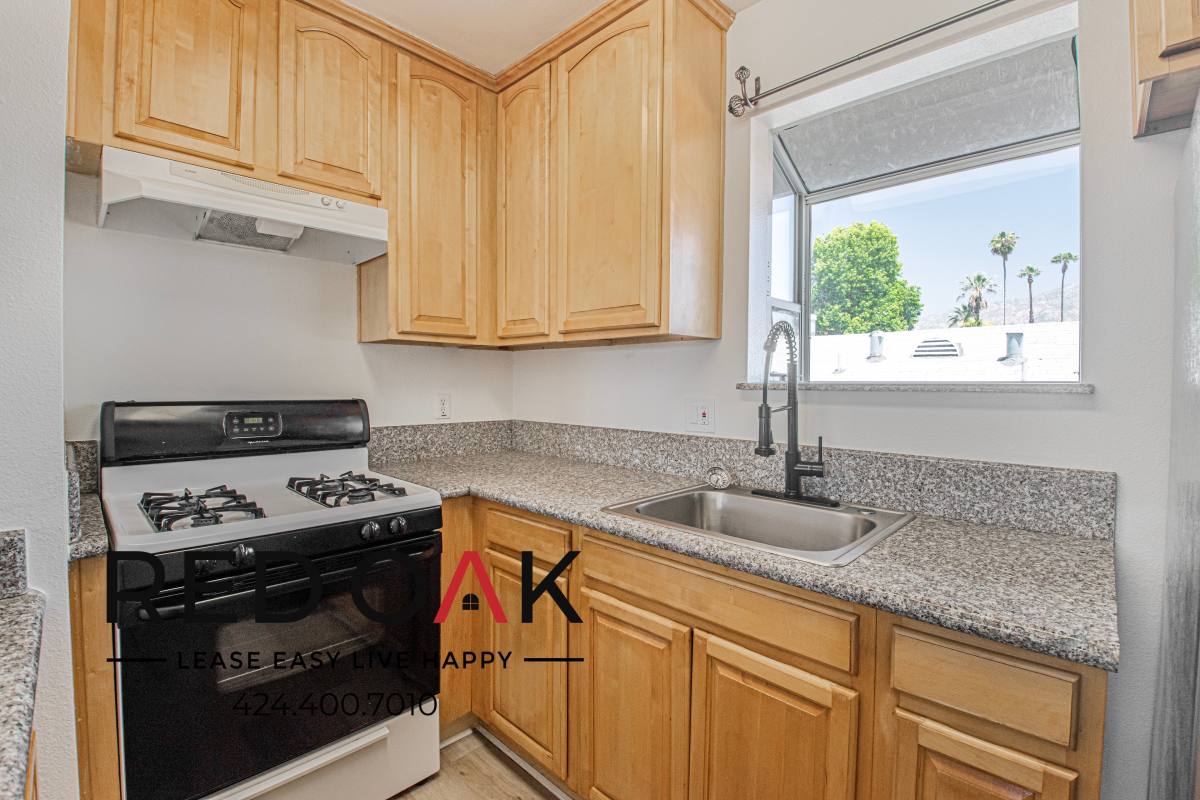 Apartment for rent at 380 S Sierra Madre Blvd #3, Pasadena, CA 91107