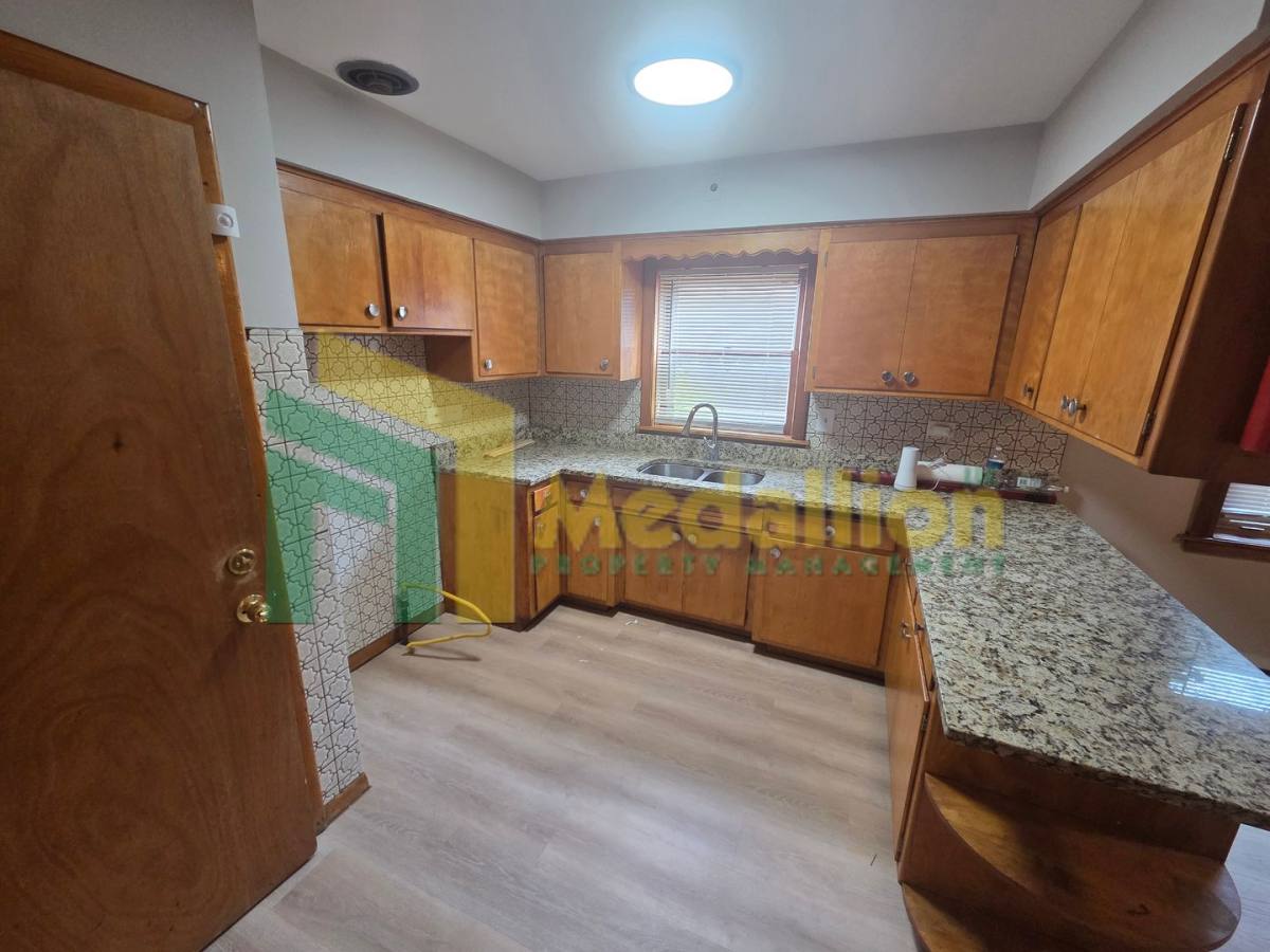 House for rent at 9307 S Indiana Ave, Chicago, IL 60619