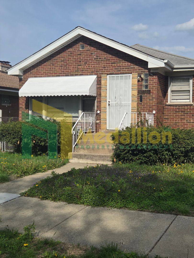 House for rent at 9307 S Indiana Ave, Chicago, IL 60619