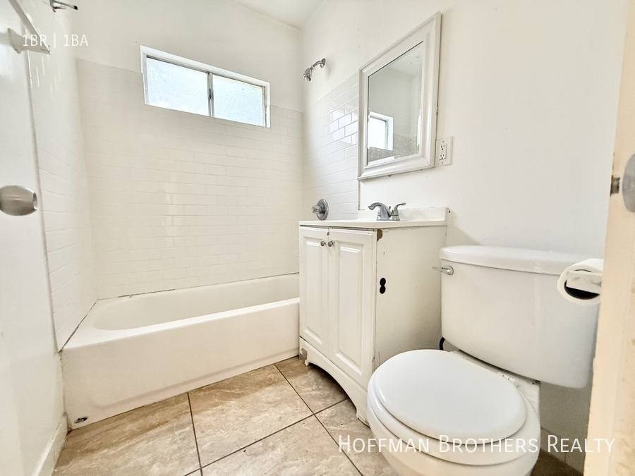 Apartment for rent at 2533 1 2 Hillcrest Dr, Los Angeles, CA 90016