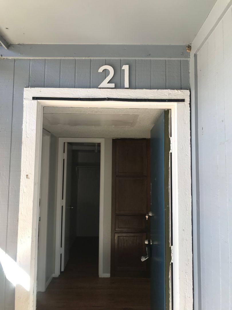 Apartment for rent at 1916 Roberts Cut Off Rd, Fort Worth, TX 76114