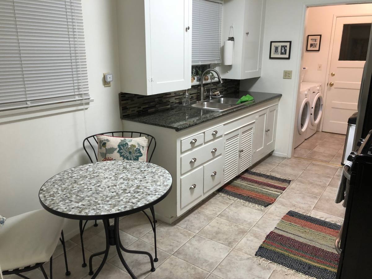 Apartment for rent at 1172 Alameda Ave, Glendale, CA 91201